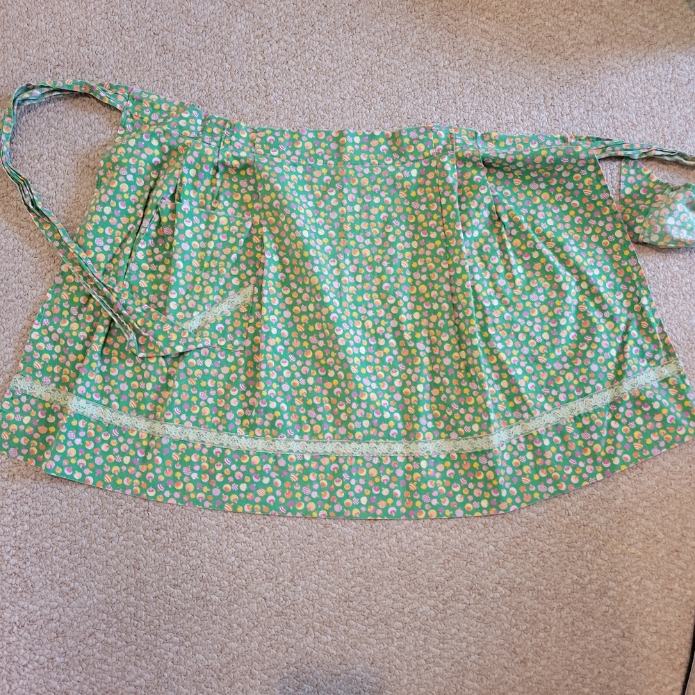 Vintage Apron ~ Handmade ~ Mushroom Pattern ~ Cottage ~ Farmhouse ~ FINAL - Picture 4 of 12